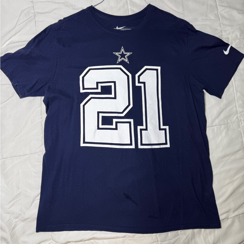 Lightly used cowboy tee super comfy & nice detail (jersey feel front and back)
